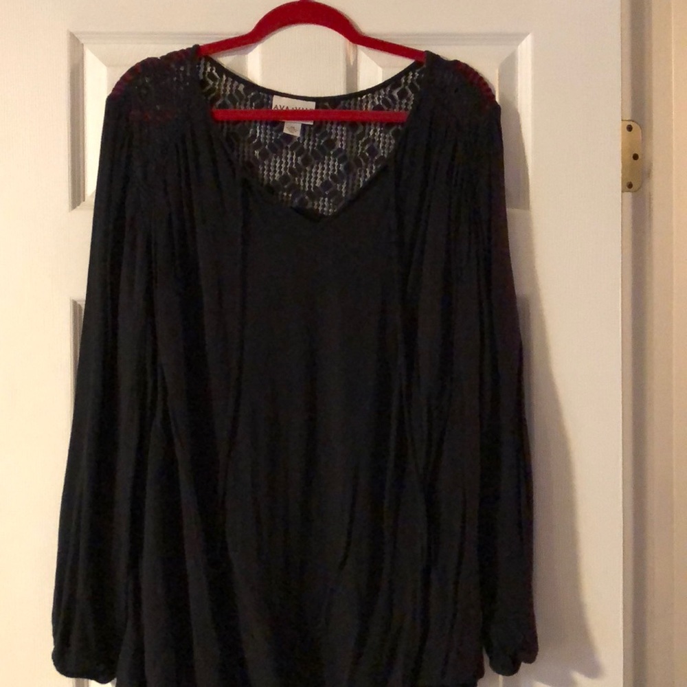 Ava and Viv lace top